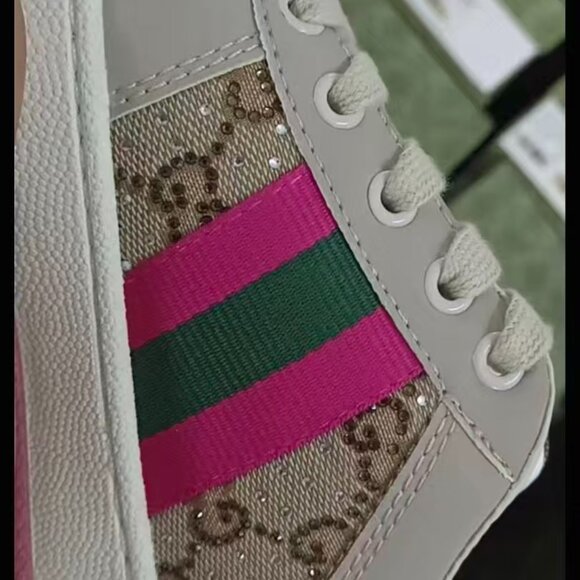 Gucci Women's Beige and Pink Flats with Signature Stripe - Picture 2 of 6